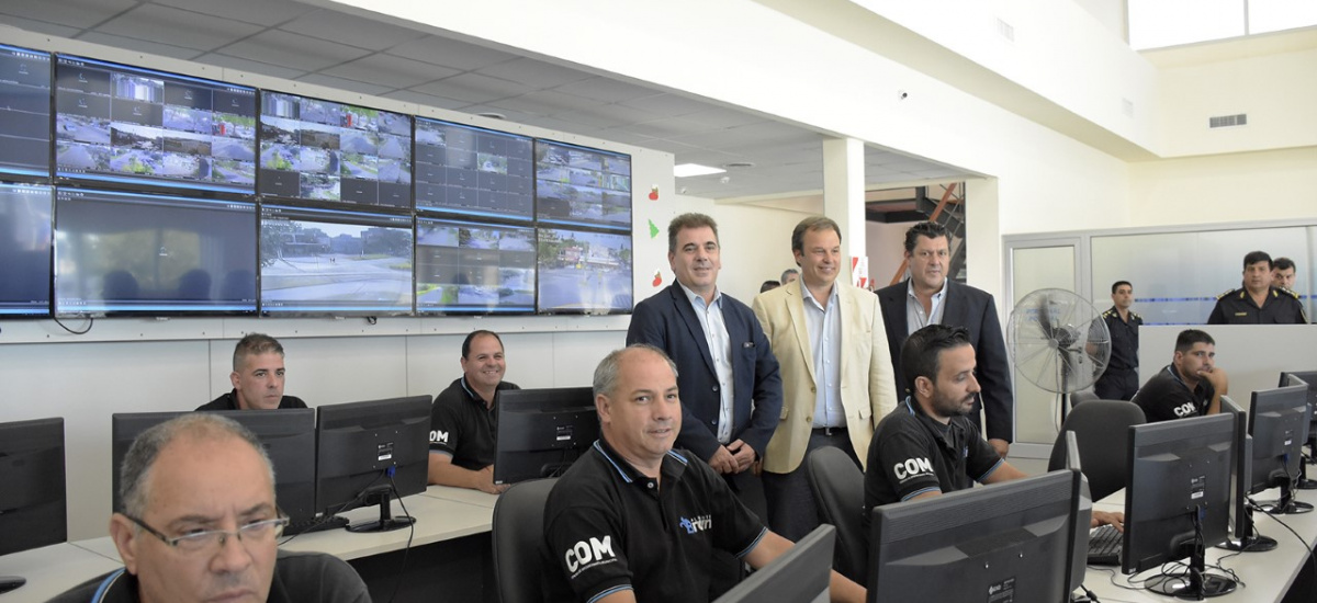 Cascallares recorrió el nuevo centro de operaciones y destacó instalación de 330 cámaras